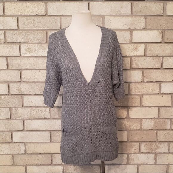 3for$20 Caslon (XS) SWEATER - Picture 1 of 4